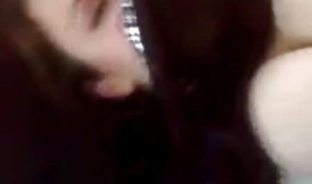 دو دوست دختر آلمانی گمشده نوجوان برای فاک عمومی در برازرسsex دریاچه